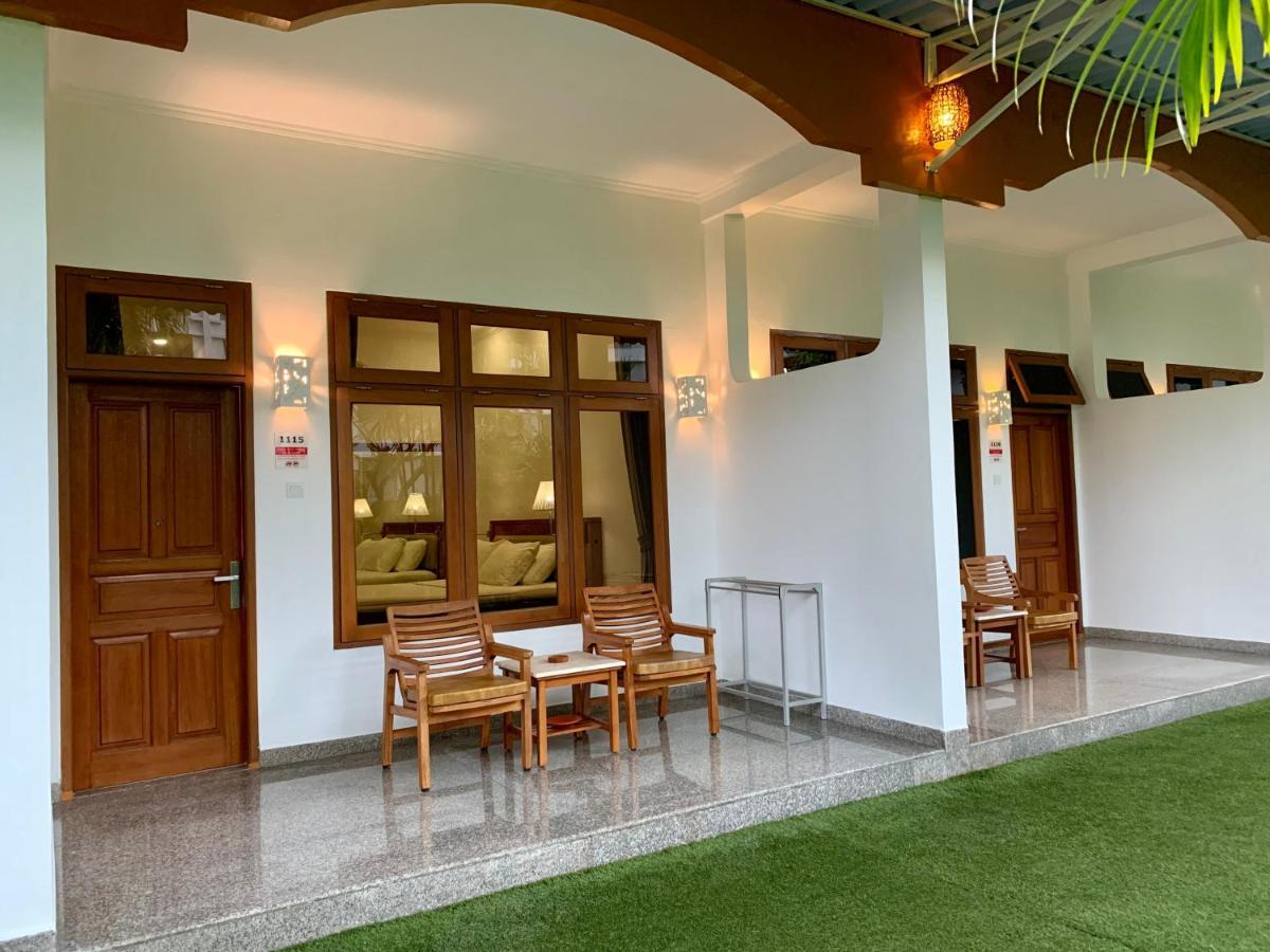 Febri's Hotel&Spa Kuta Lombok Exterior foto